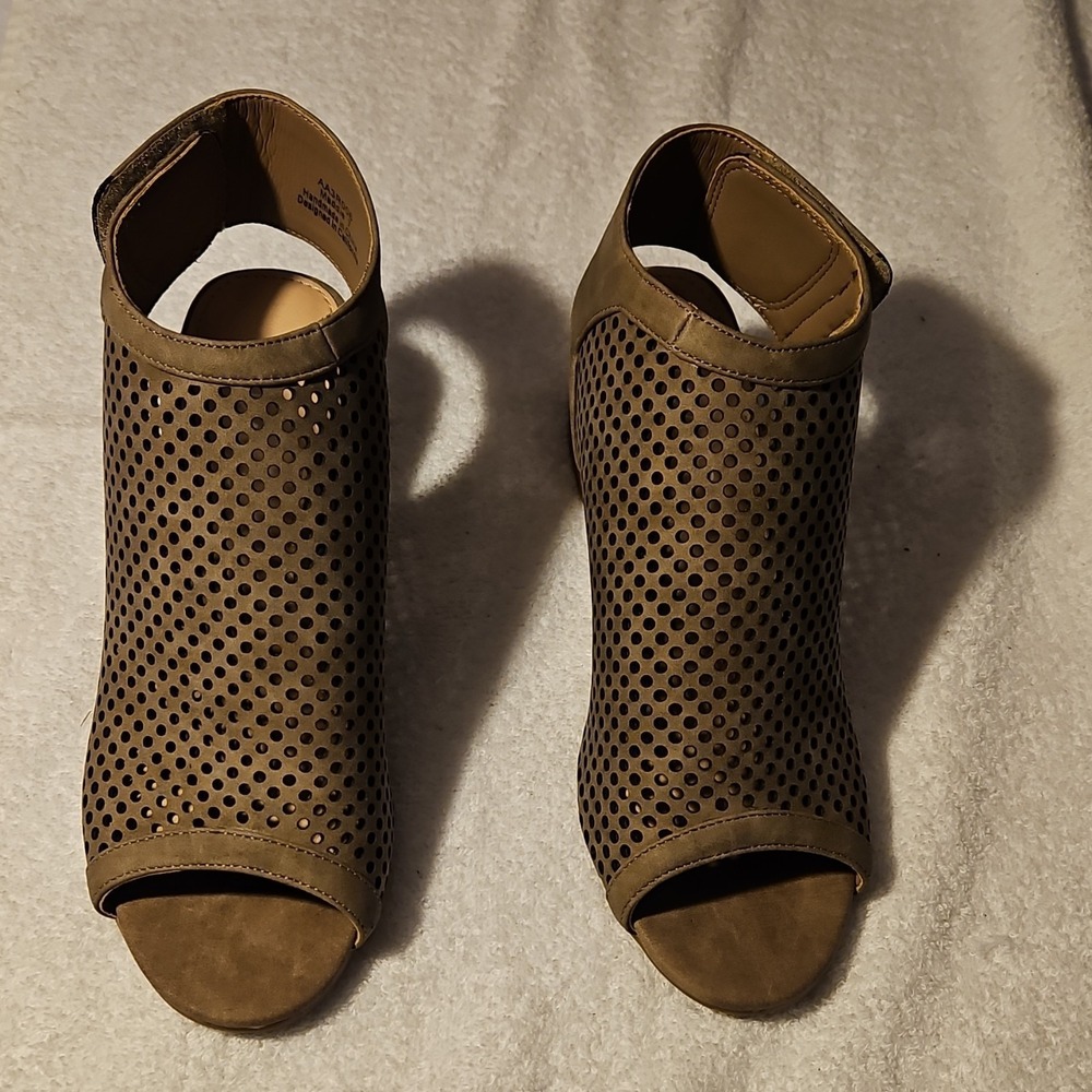 J. Adams Taupe Synthetic Block Heel Slingback Open Toe Slip On Size 8.5